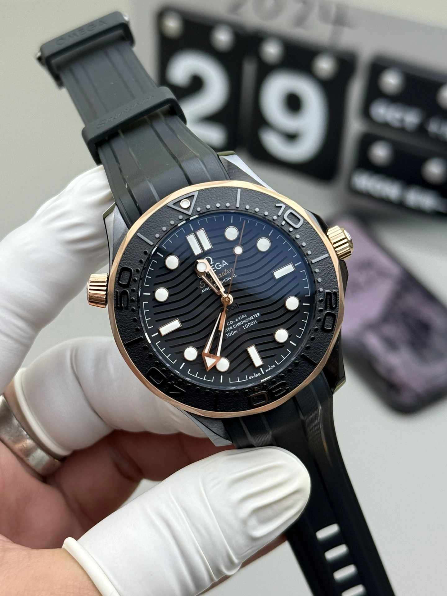 CBD Factory Omega Seamaster Diver 300M 43.5mm Black Ceramic & Sedna Gold (210.62.44.20.01.001) 1:1 Super Clone – DD8806 Movement BestValue 286